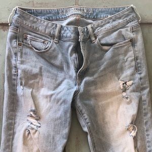 American Eagle distressed skinny jeans size 12